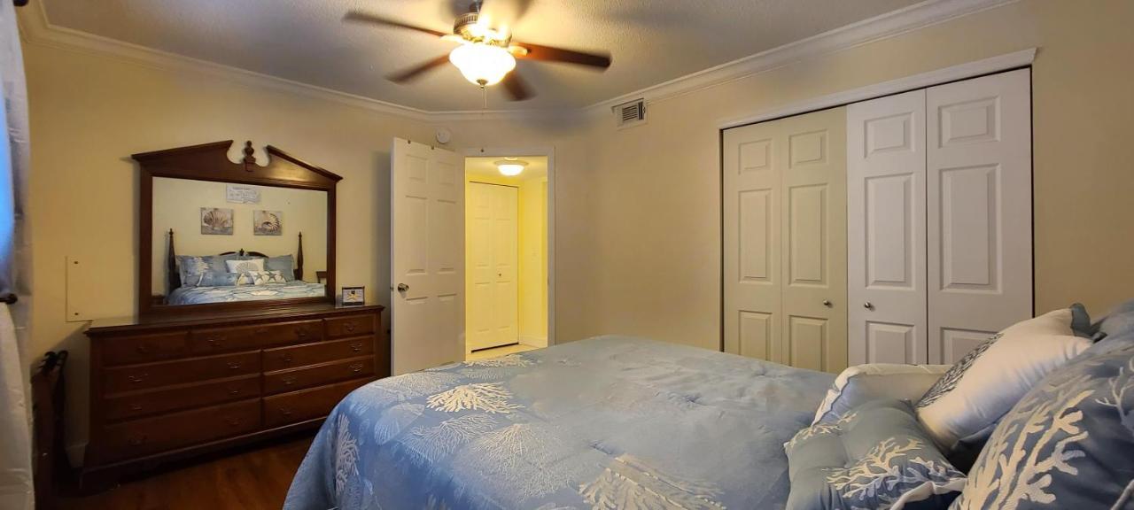 Ferienwohnung Beach Vacation Get-Away St. Pete Beach Exterior foto