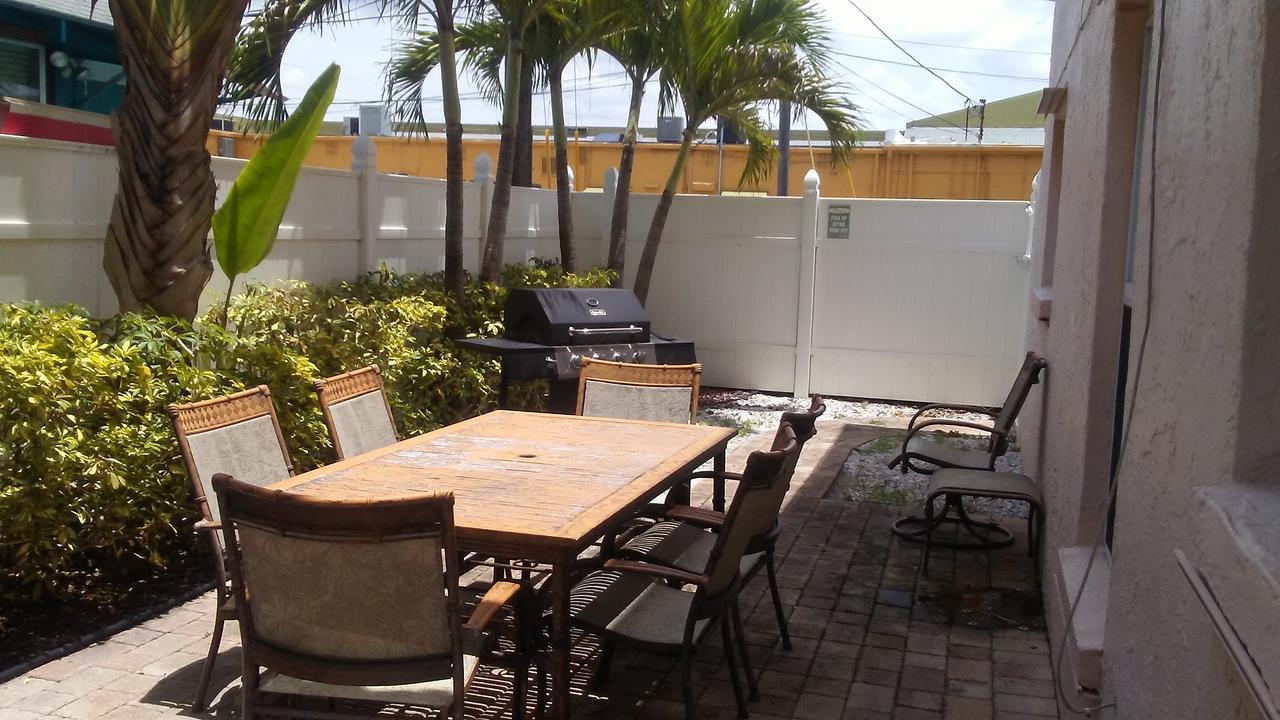 Ferienwohnung Beach Vacation Get-Away St. Pete Beach Exterior foto